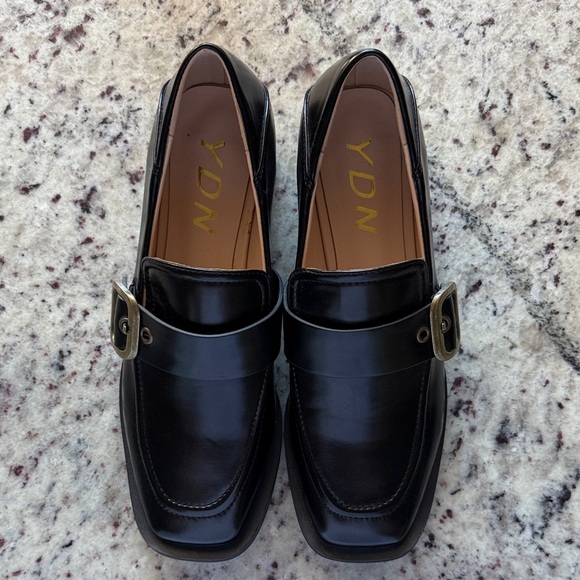 YDN Shoes - YDN Black Women's Loafers with Buckle